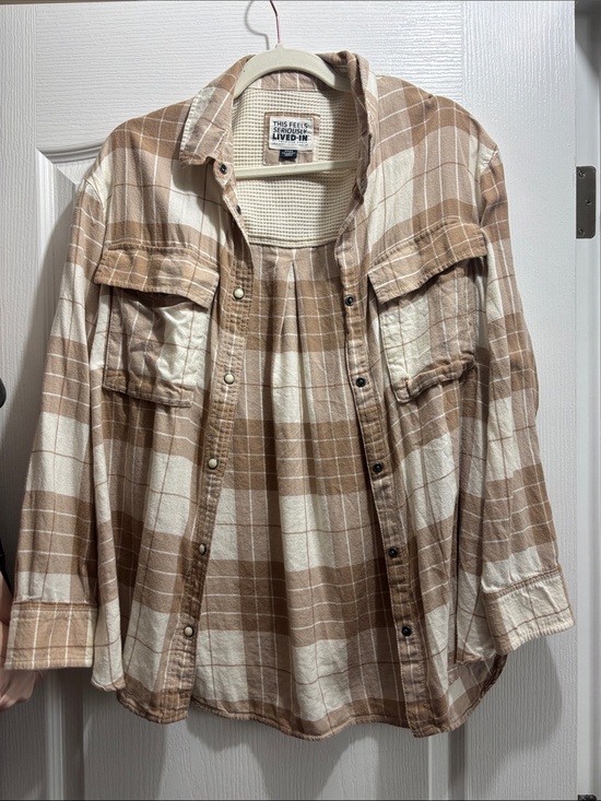 American Eagle Outfitters Tops - American Eagle Outfitters Beige and Cream Plaid Button-Down Shirt